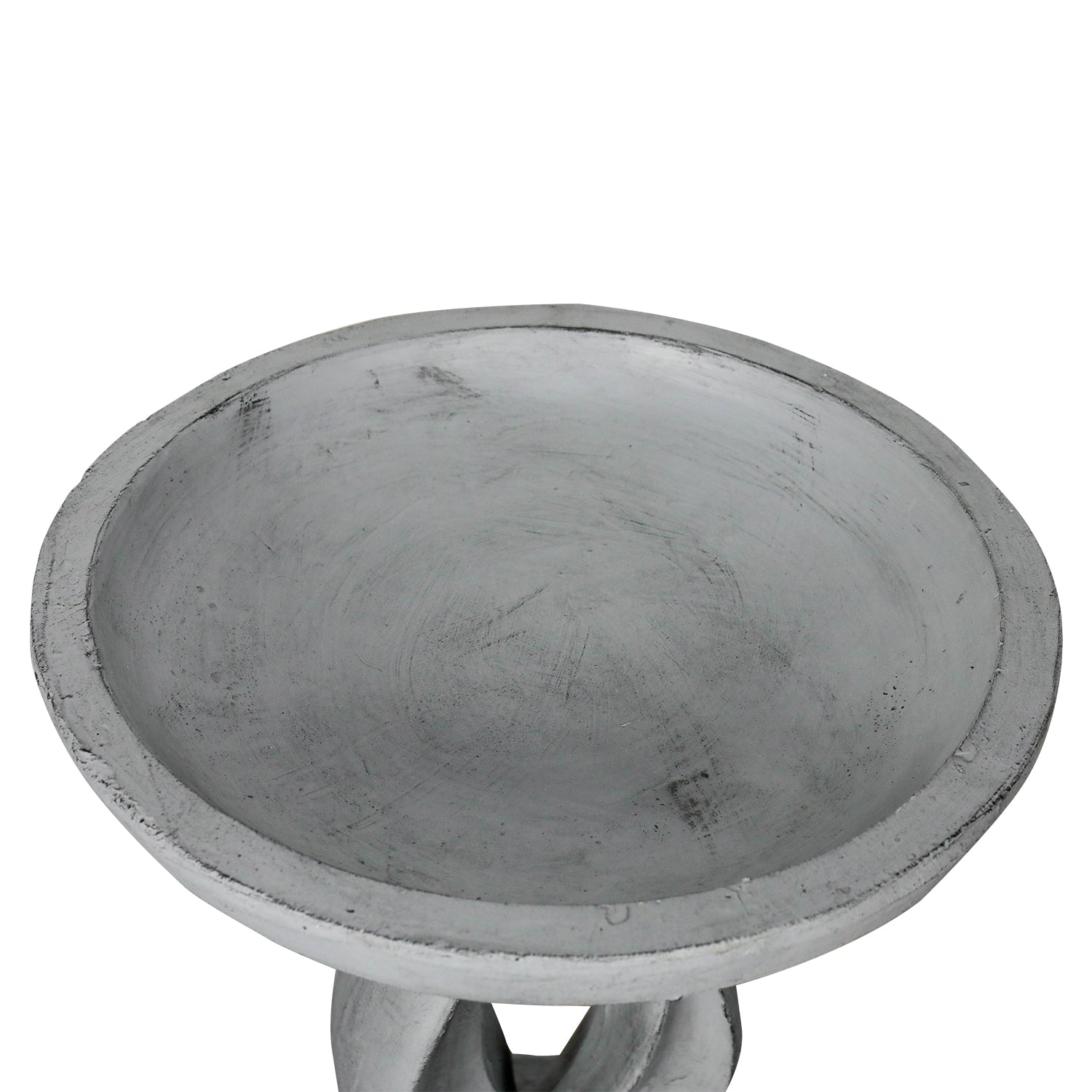 Close-up of the 16-inch diameter round water bowl coated with waterproof sealant on the modern bird bath.